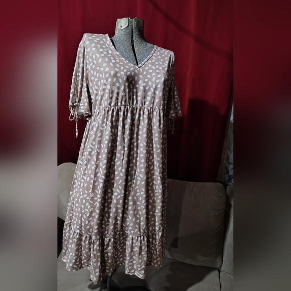 NWT Maternity Dress - Picture 4 of 6